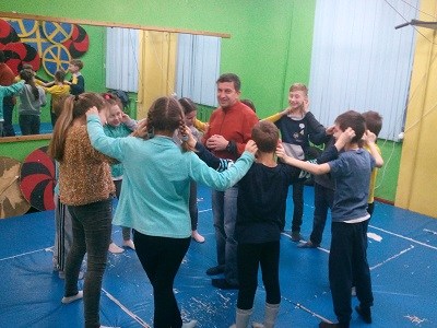 Командный конкурс «Веревочный курс» в подростковом клубе «Гайдар»
