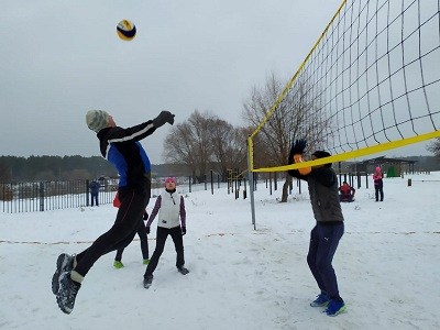 Турнир по волейболу на снегу