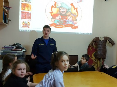 Занятия в п/к «Гайдар» по пожарной безопасности
