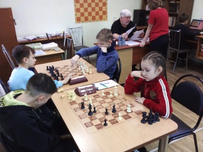 Товарищеский матч по быстрым шахматам